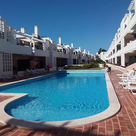 T1 Cabanas Beach Clube *